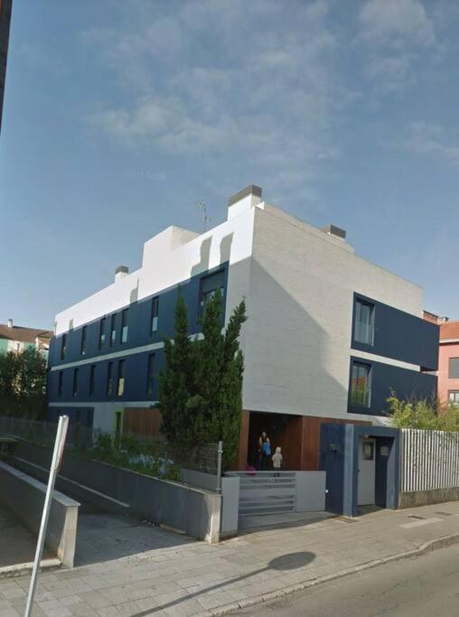 Apartment Nuevo Terraza: Spacious 2-bedroom With Parking Llanes