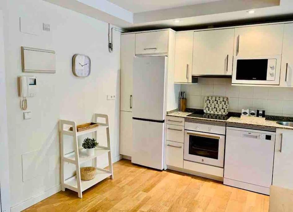 Nuevo Terraza: Spacious 2-bedroom With Parking *