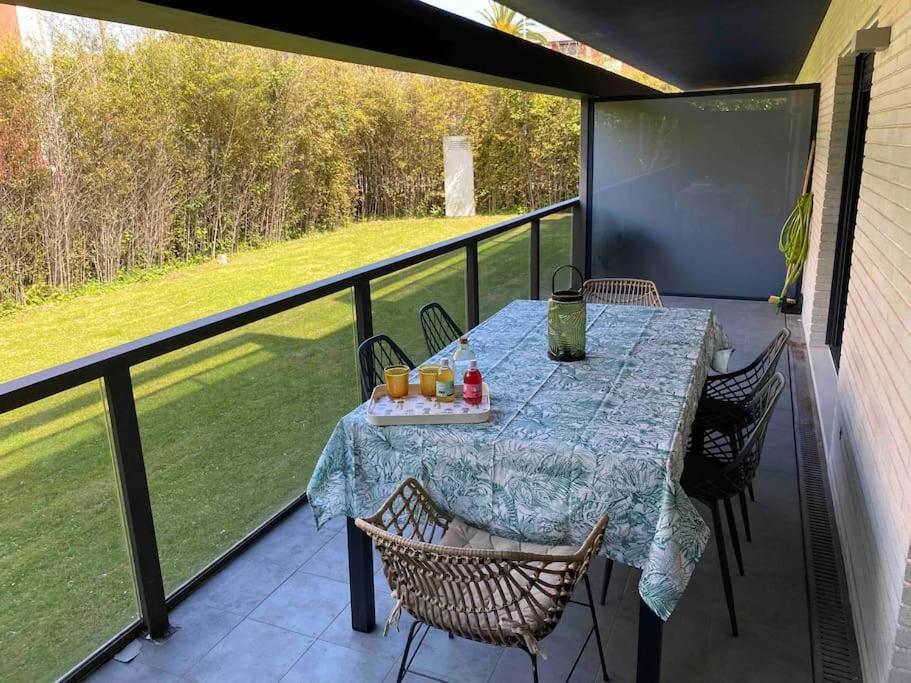 Nuevo Terraza: Spacious 2-bedroom With Parking *